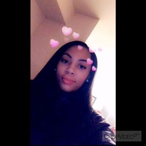 Meet your Posher, Tinaesha